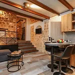 Apartament Medieval Estiva