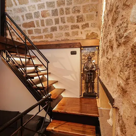 Medieval Estiva Apartament *